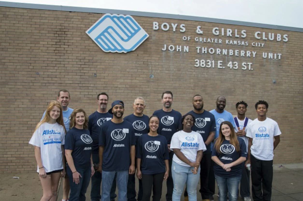 Modern Consulting team volunteering at Boys & Girls Clubs of Greater Kansas City, John Thornberry Unit